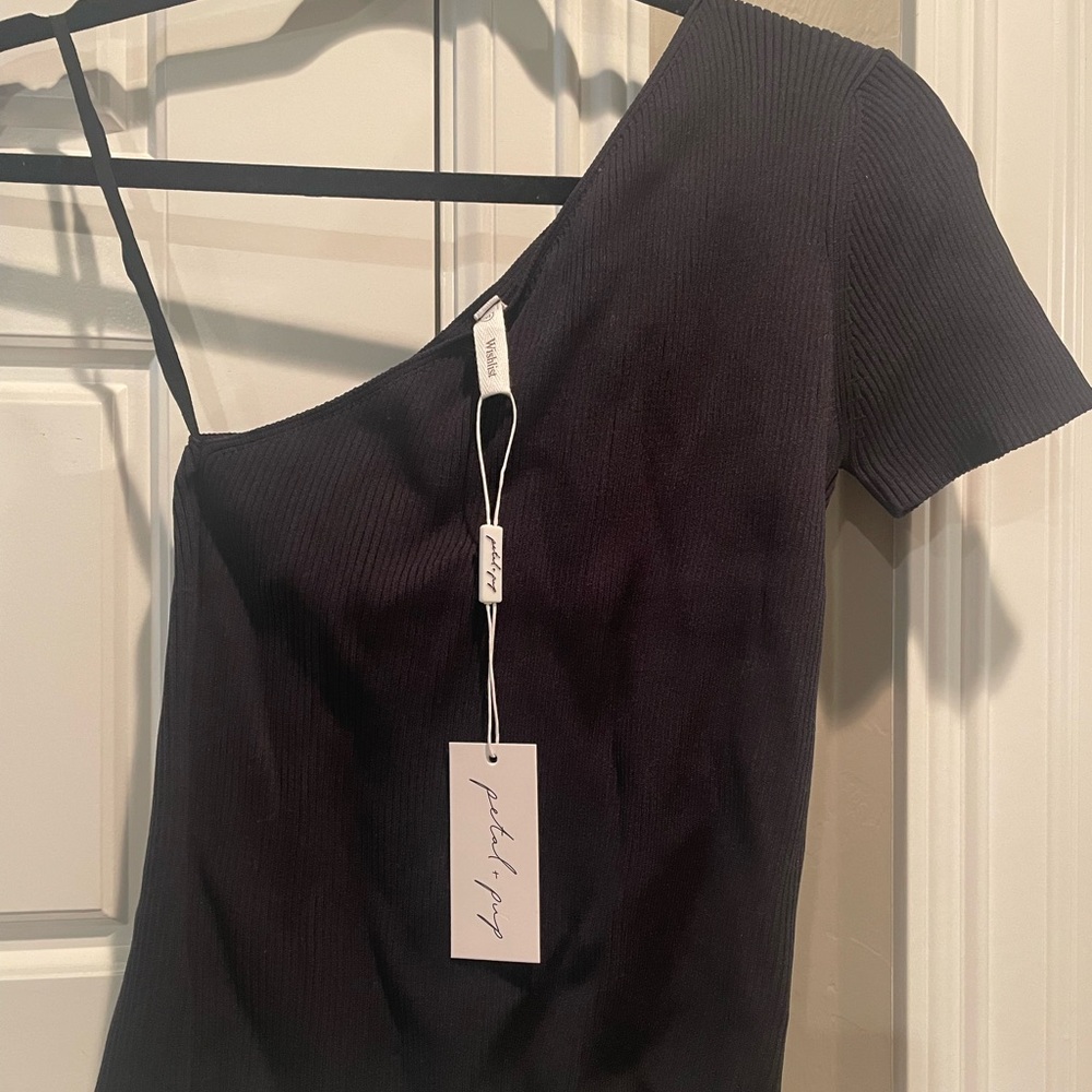 Wishlist Black One-Shoulder ribbed top